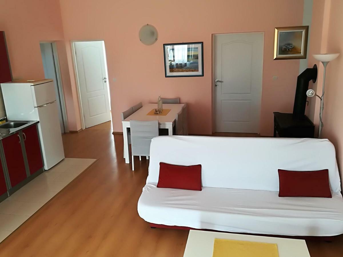 Apartman Rosanda Premuda Bagian luar foto