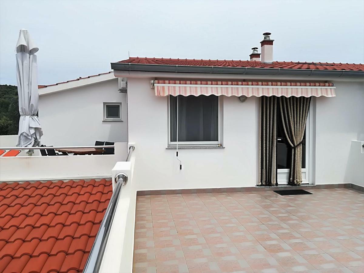 Apartman Rosanda Premuda Bagian luar foto